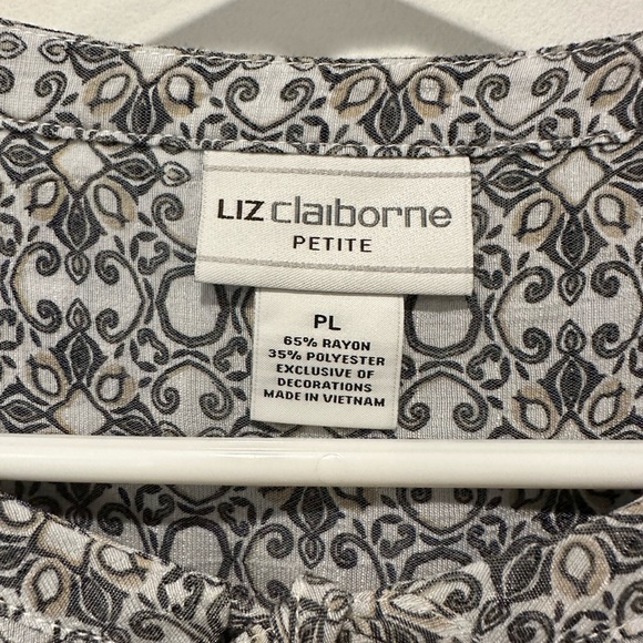 Liz Claiborne, EUC, PL blouse, gold rivet detail - Picture 2 of 3